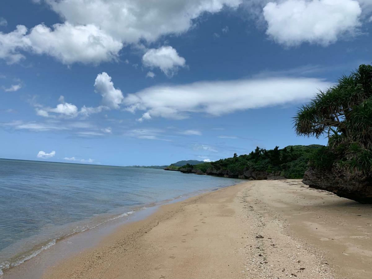 Villa Sound Of The Surf Ishigaki  Exteriör bild