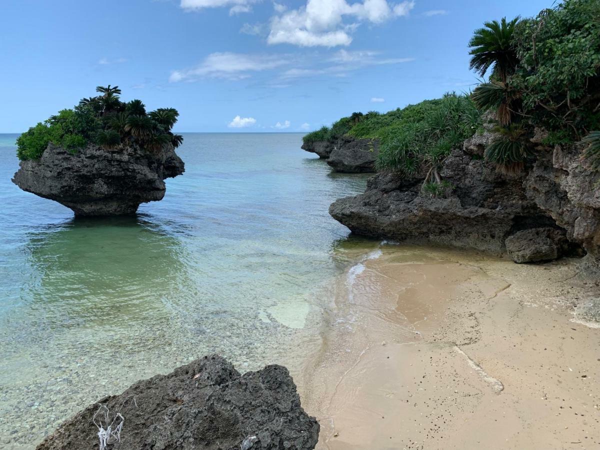 Villa Sound Of The Surf Ishigaki  Exteriör bild