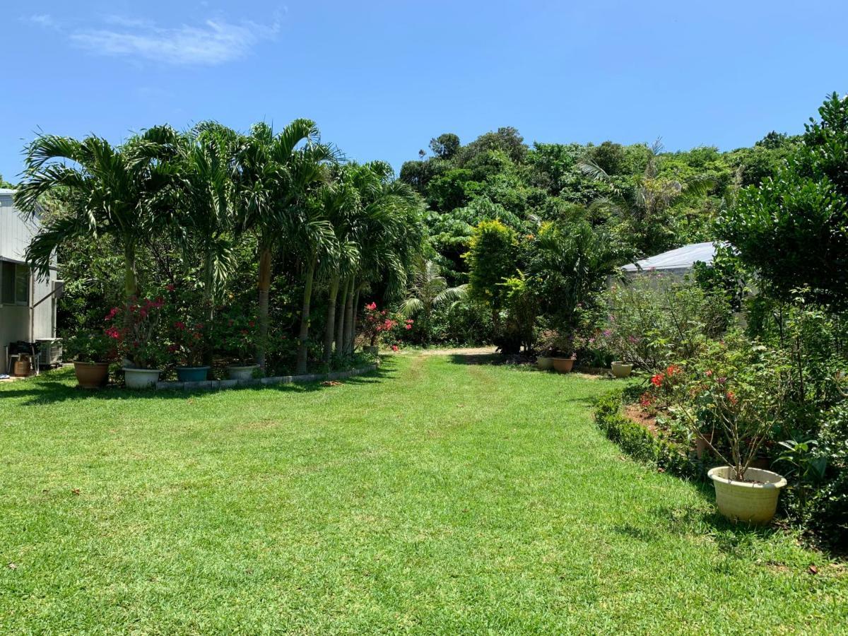 Villa Sound Of The Surf Ishigaki  Exteriör bild